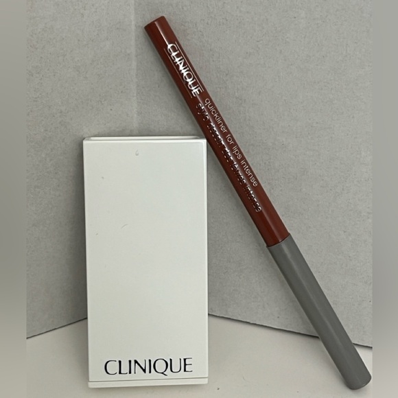 Clinique Lip Liner & Eyeshadow Set - Picture 4 of 5
